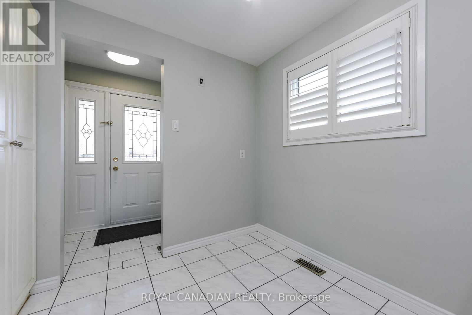 7566 LOCKINGTON CRESCENT - Image 3