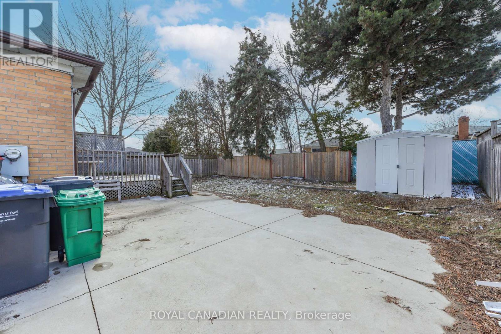 7566 LOCKINGTON CRESCENT - 35