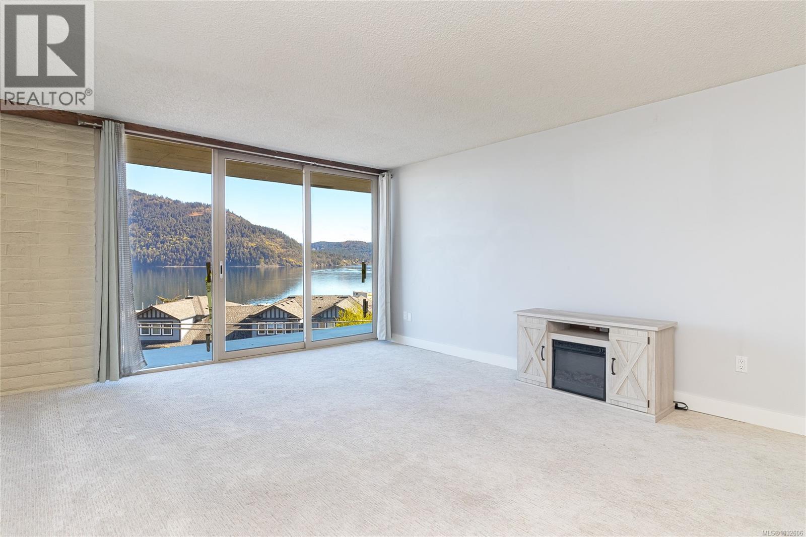 #204 1715 Pritchard St - 11