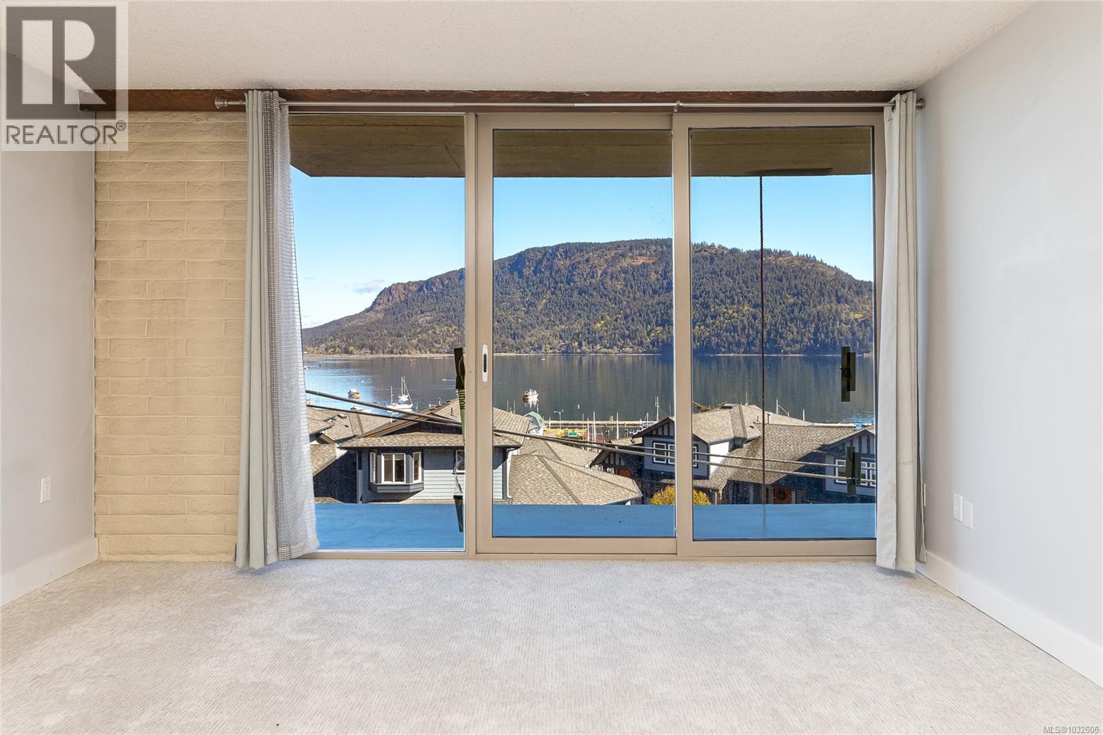 #204 1715 Pritchard St - 12