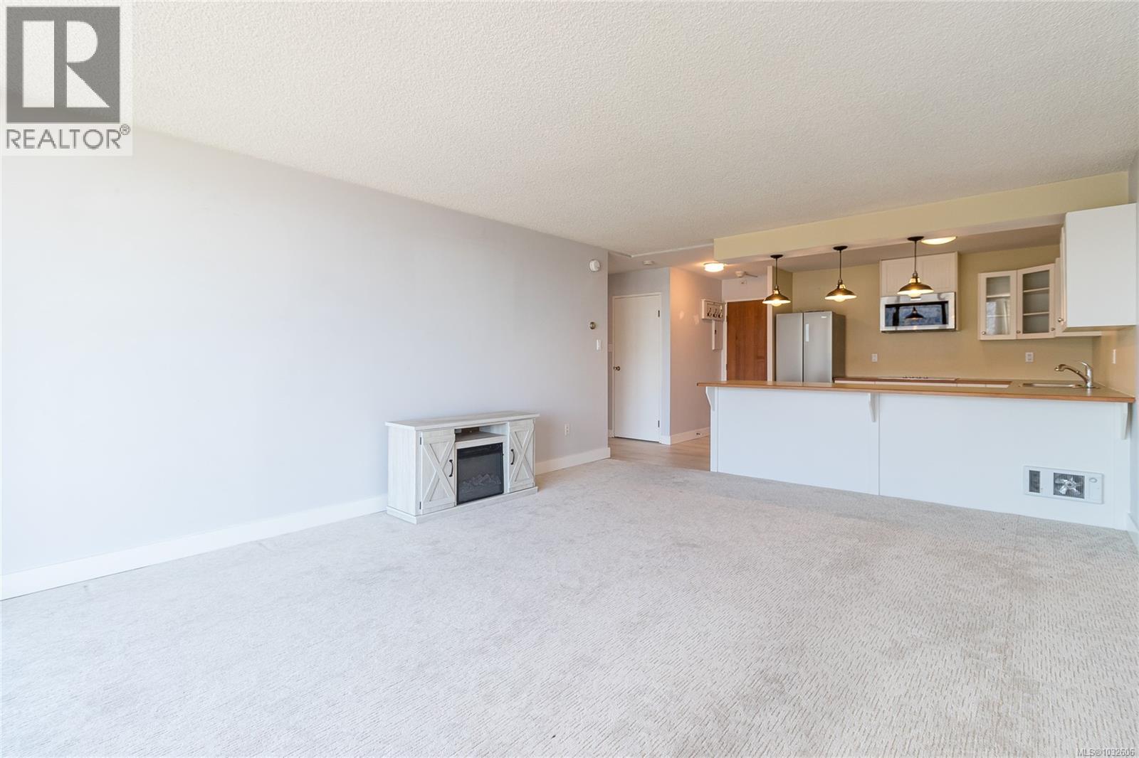 #204 1715 Pritchard St - 13