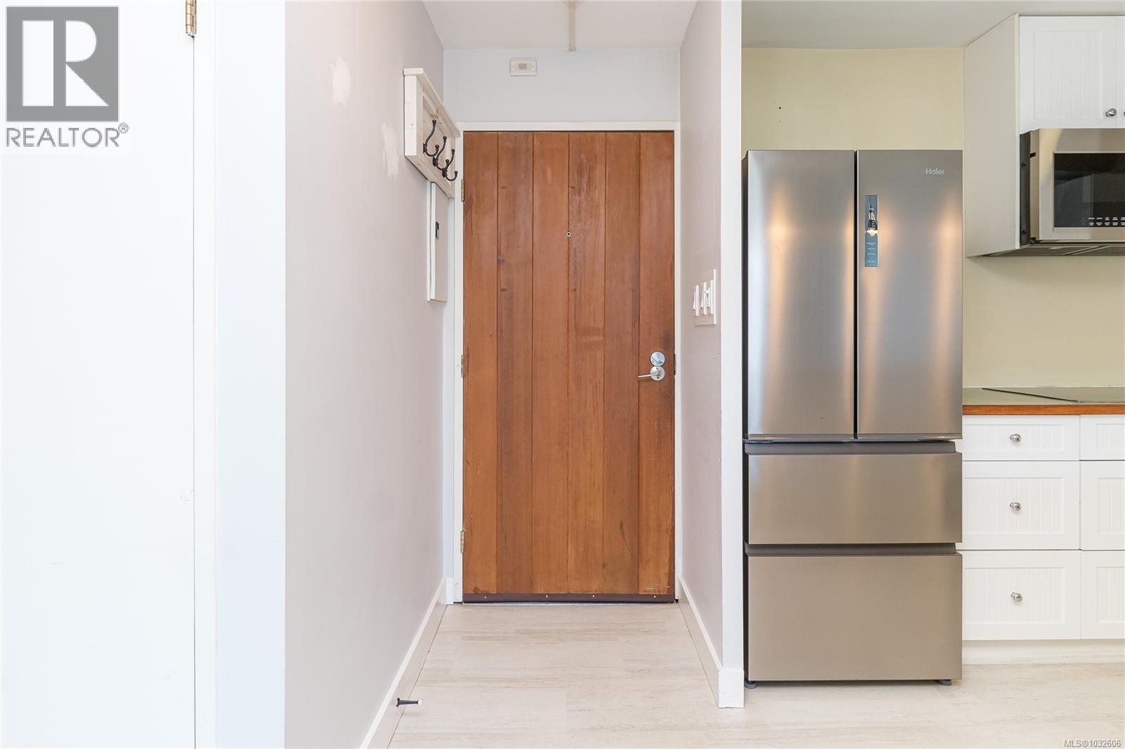 #204 1715 Pritchard St - 9