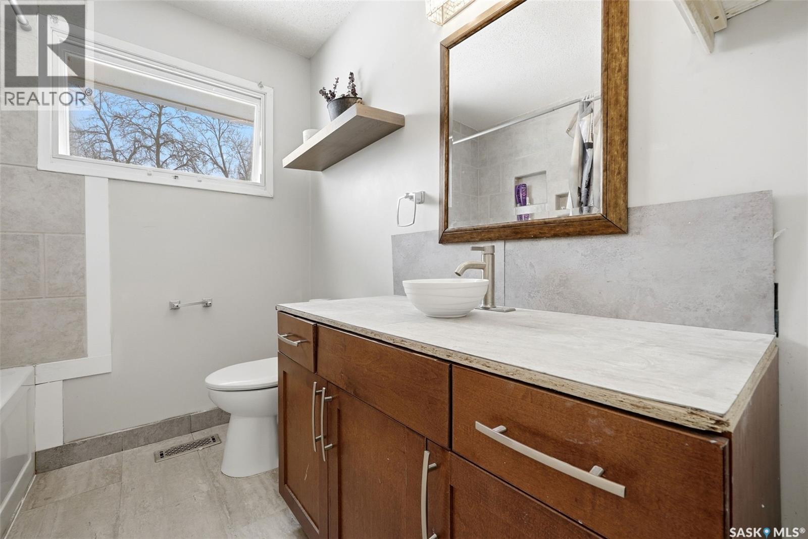 6 Hanley CRESCENT - 13