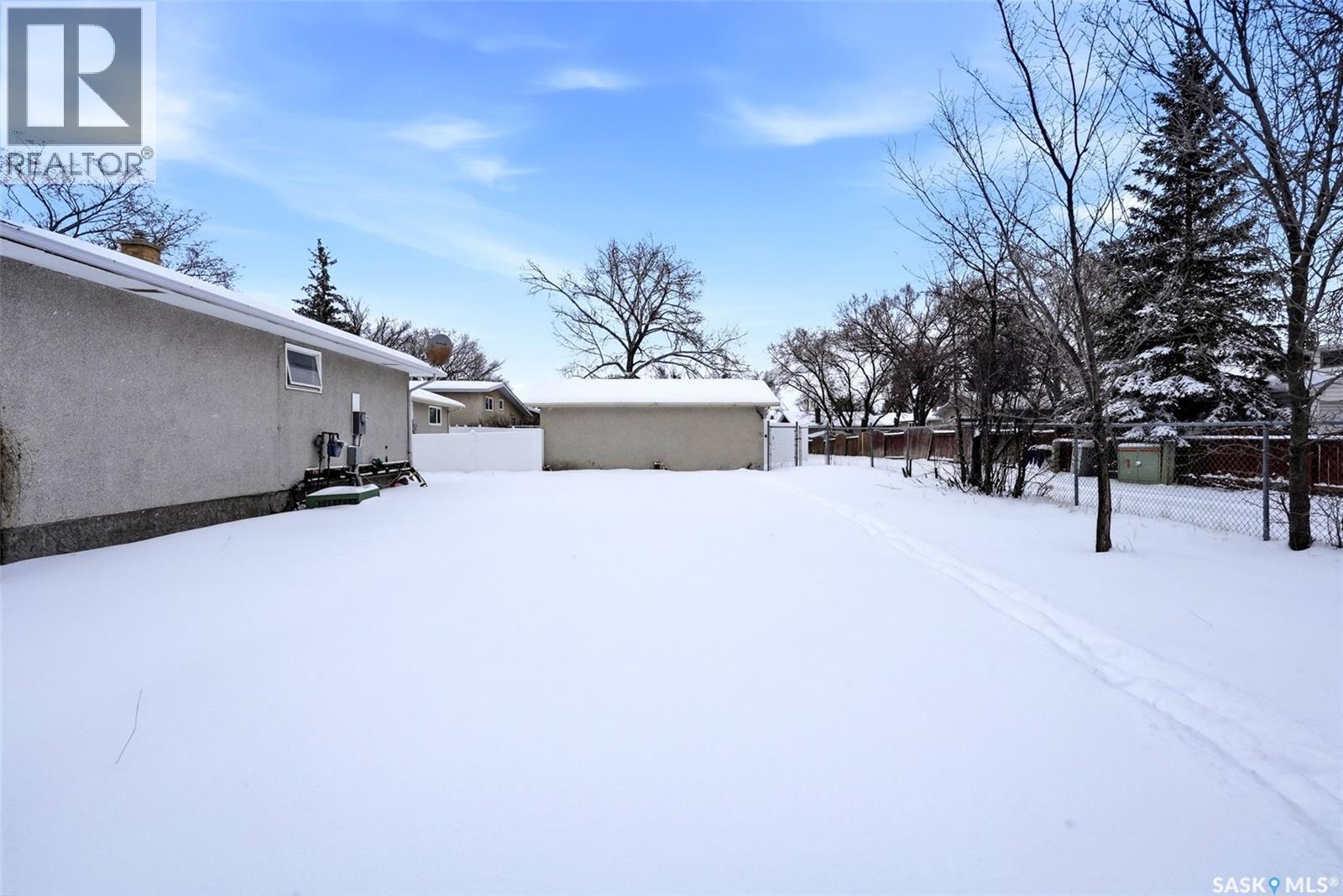 6 Hanley CRESCENT - 22