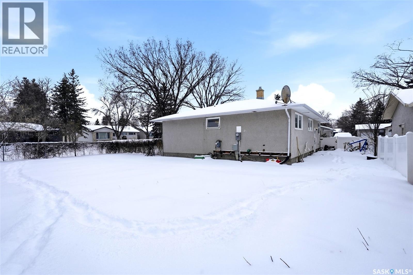 6 Hanley CRESCENT - 23