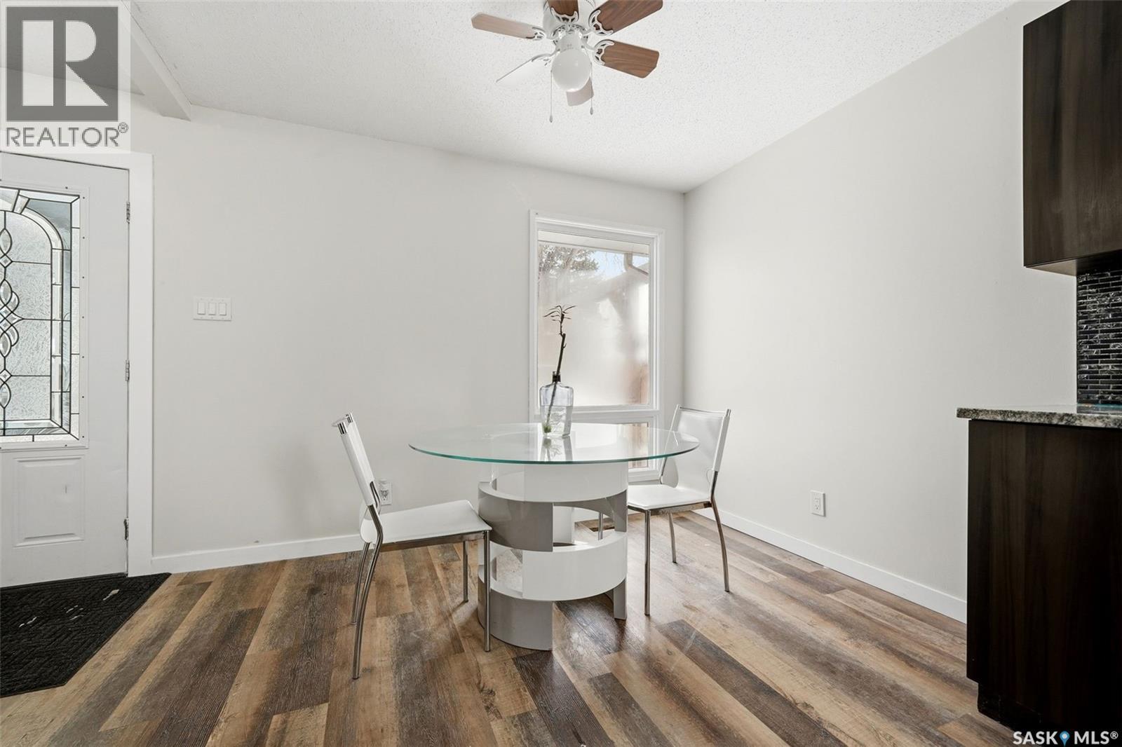 6 Hanley CRESCENT - 8