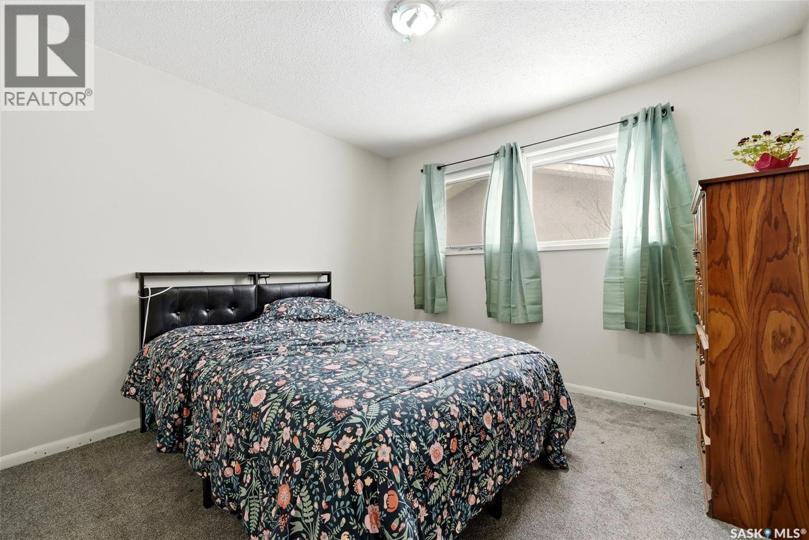 6 Hanley CRESCENT - 9
