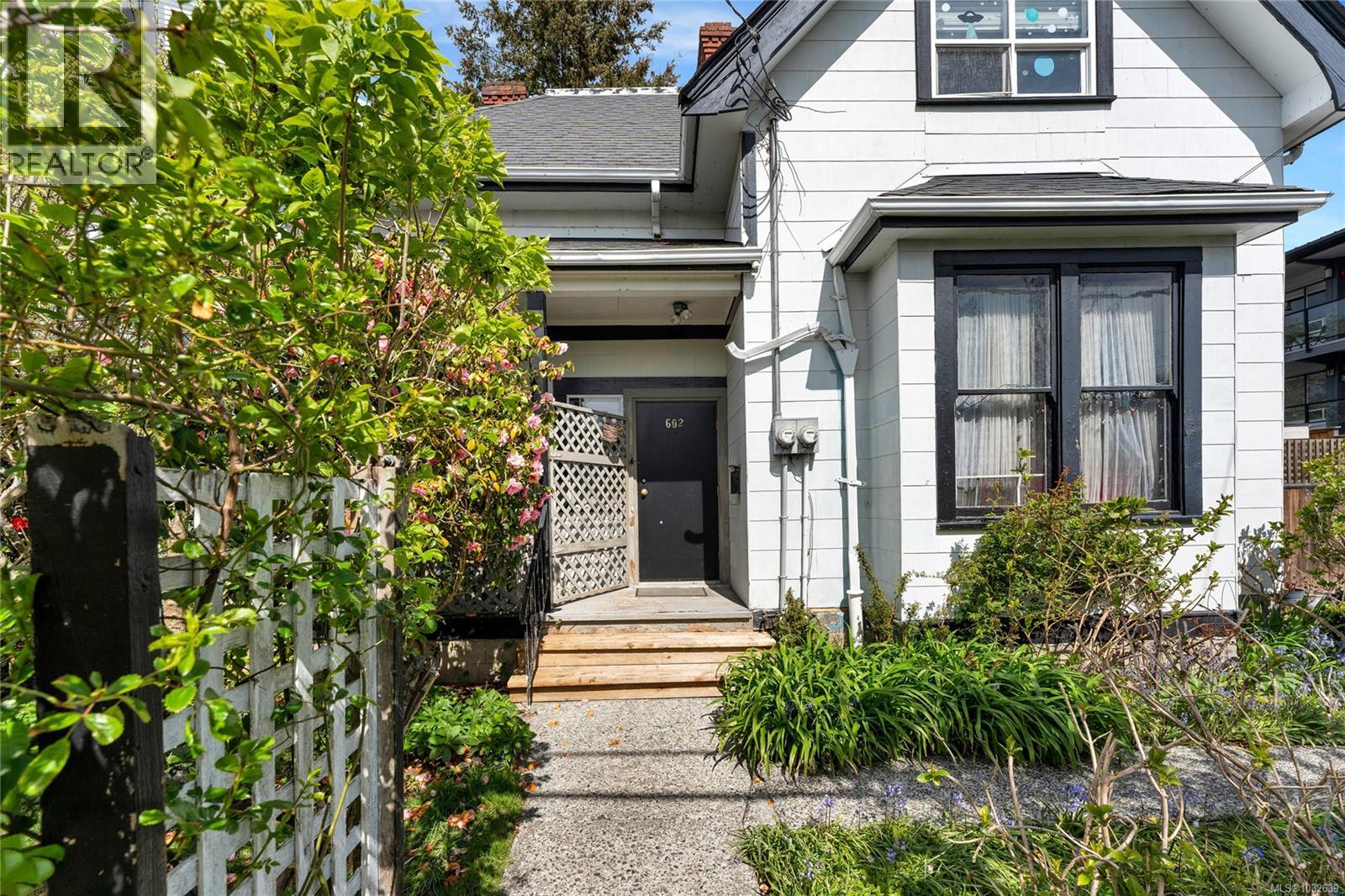  602 Battery Street, Victoria