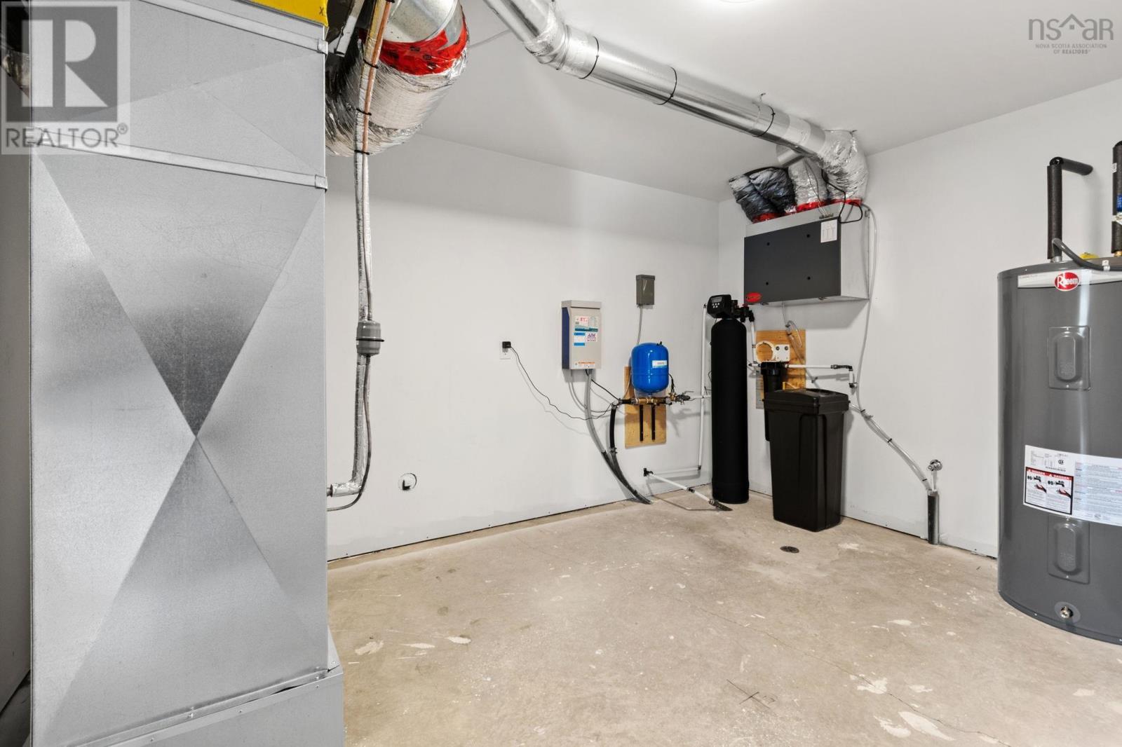 Property 43 of 50 of 121 Orchid Court