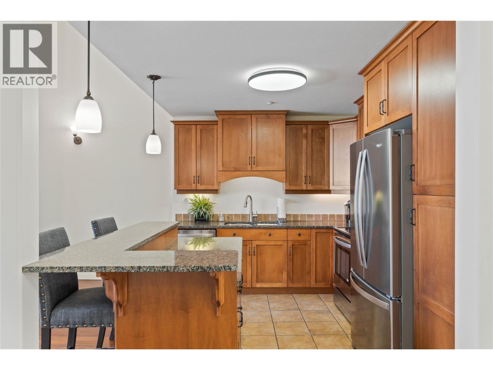 #305 1390 HILLSIDE Drive - 11