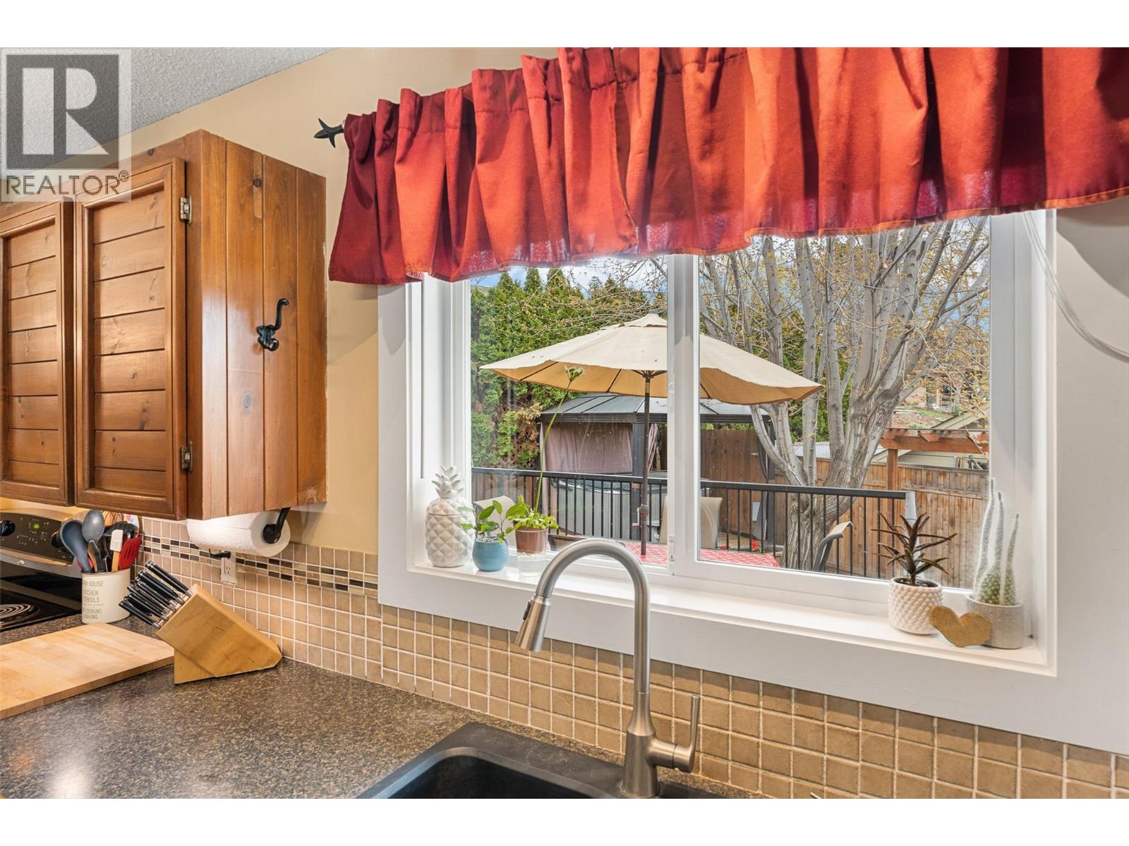 10679 Sherman Drive, Lake Country