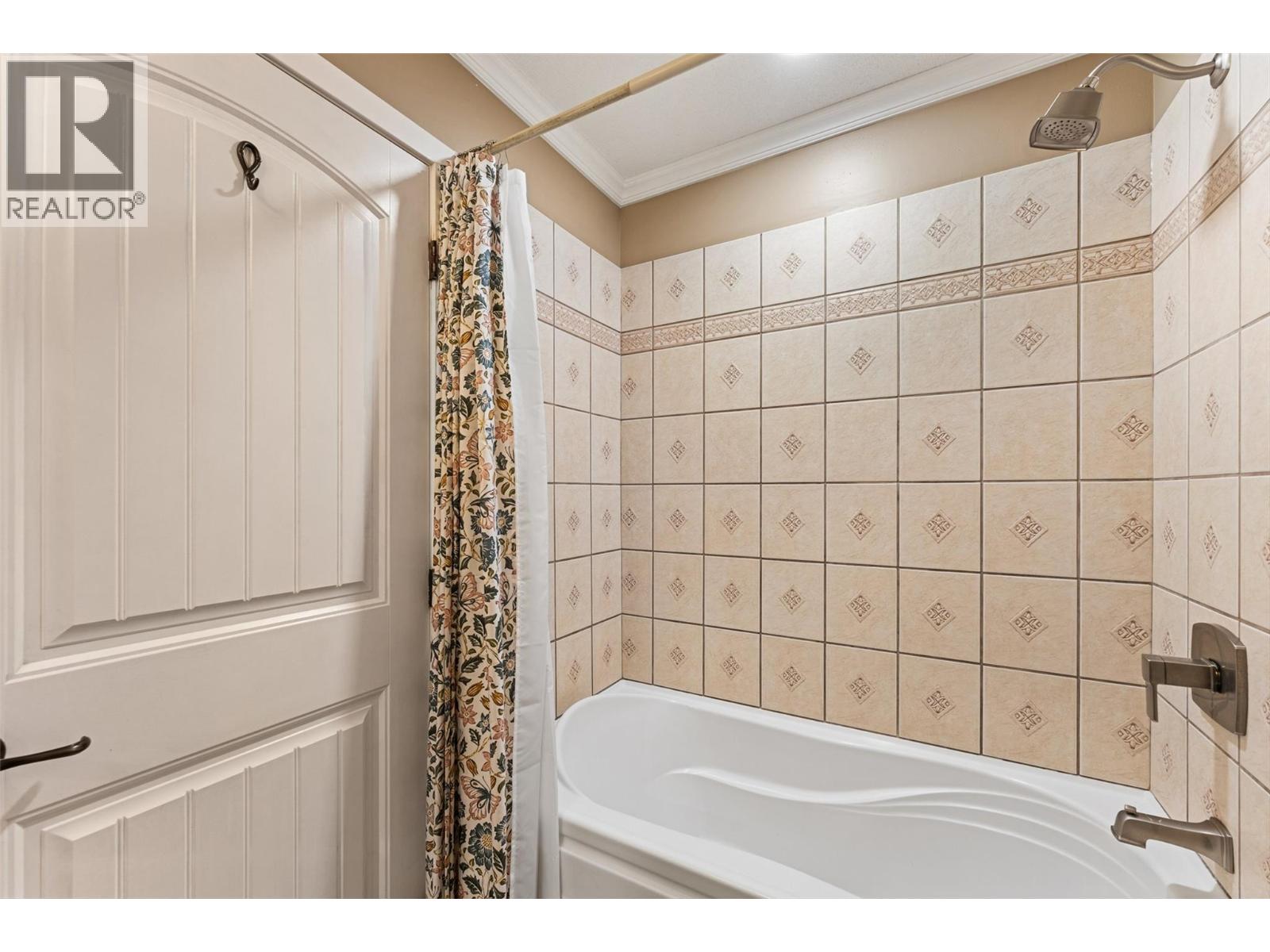 10679 Sherman Drive, Lake Country