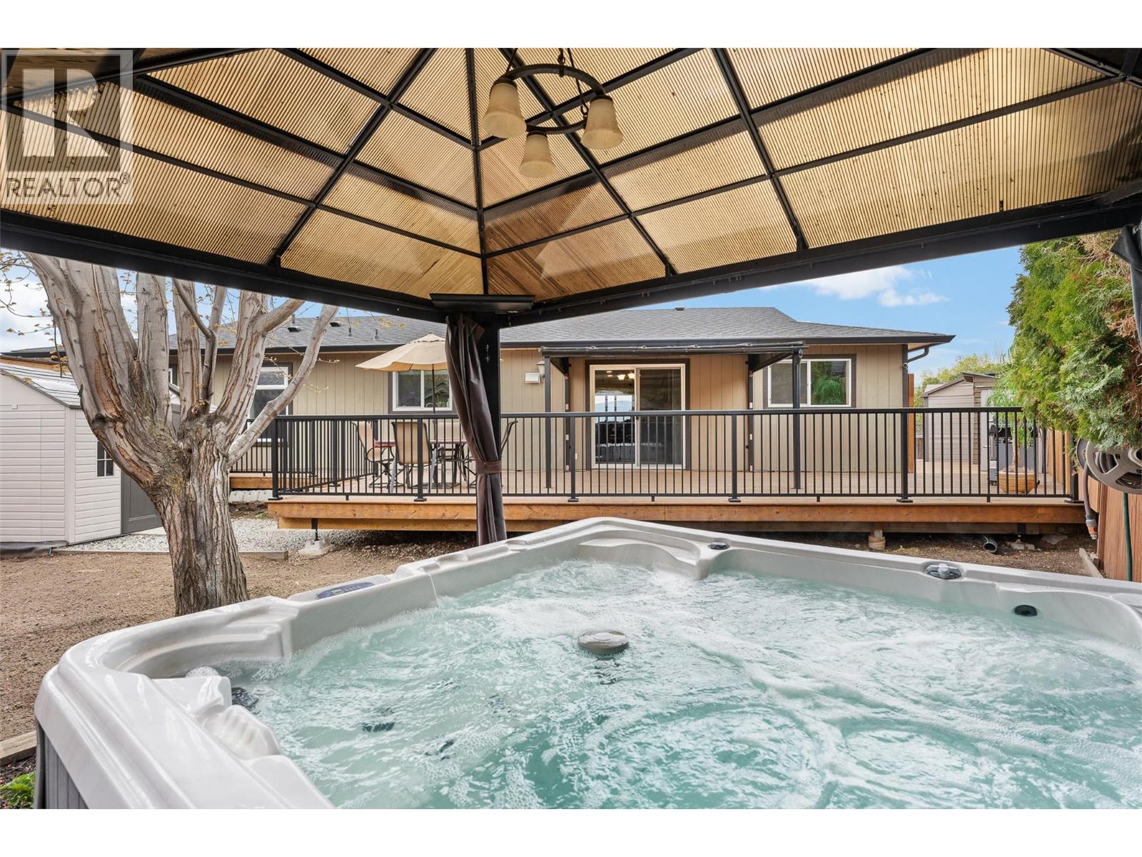 10679 Sherman Drive, Lake Country