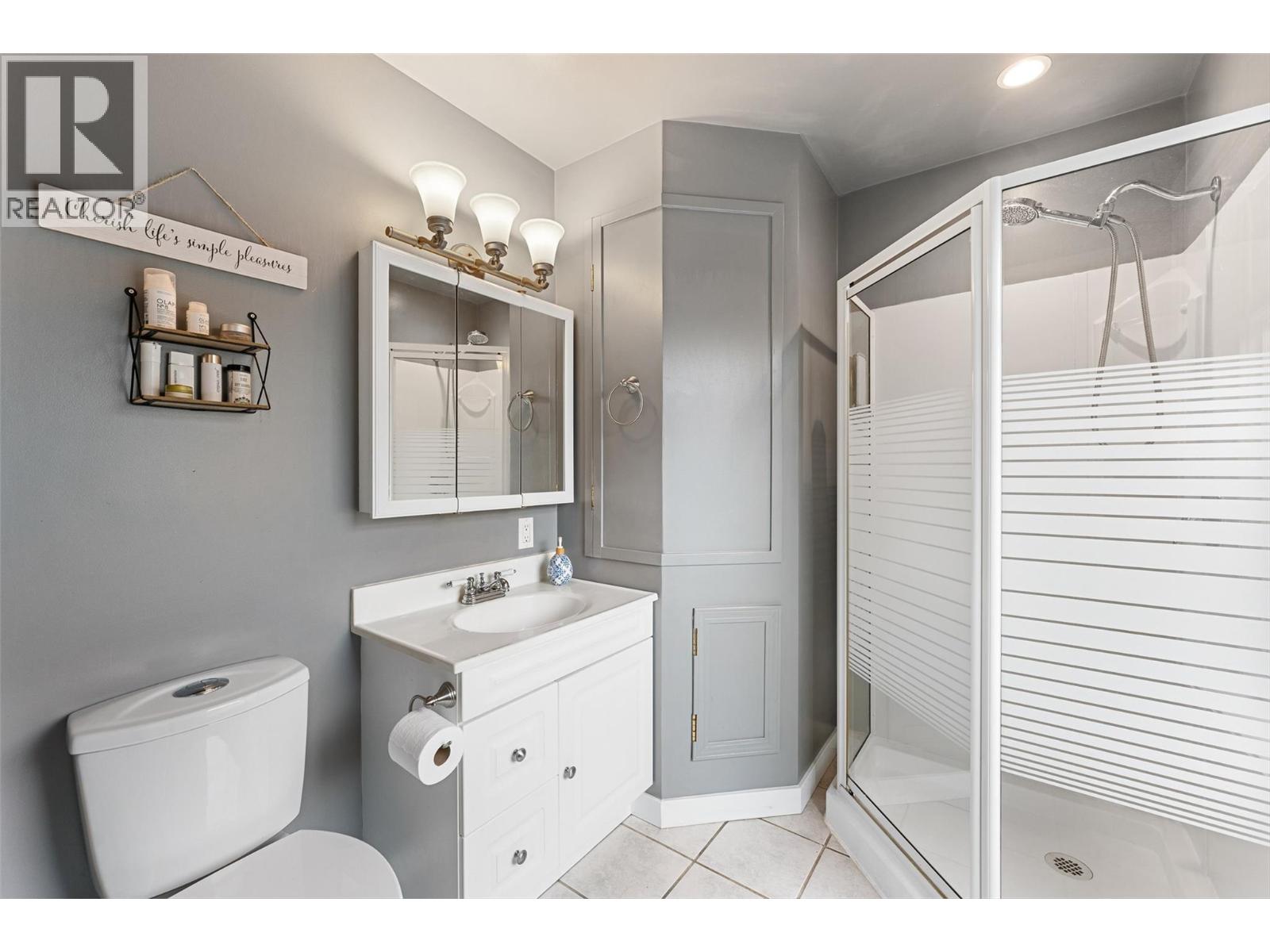 10679 Sherman Drive, Lake Country