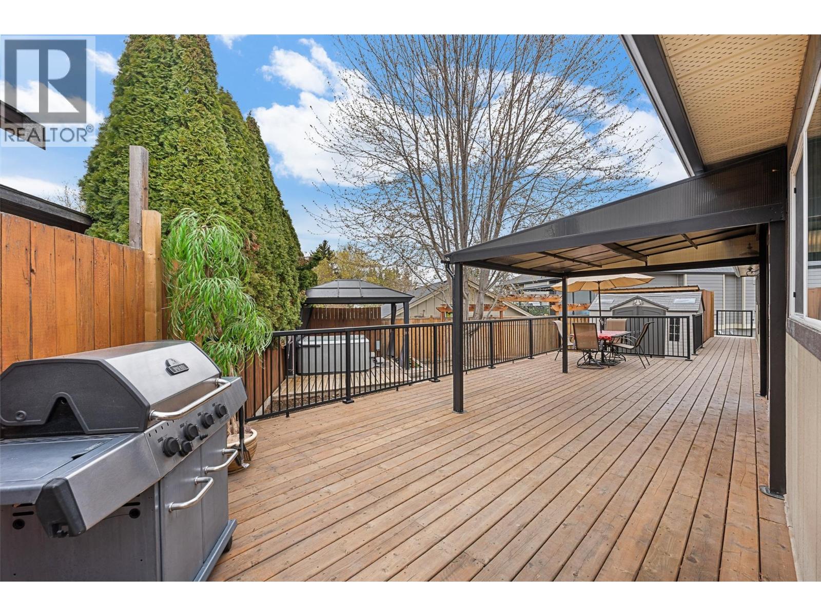 10679 Sherman Drive, Lake Country