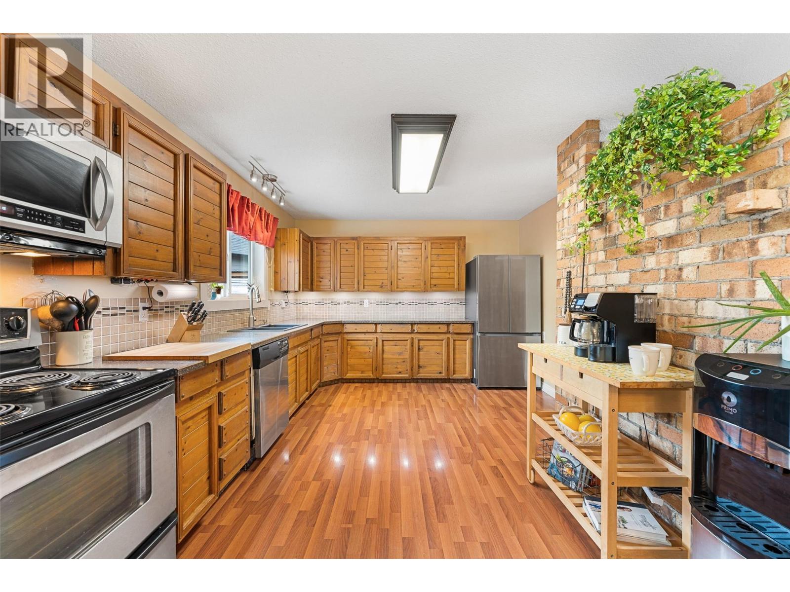 10679 Sherman Drive, Lake Country