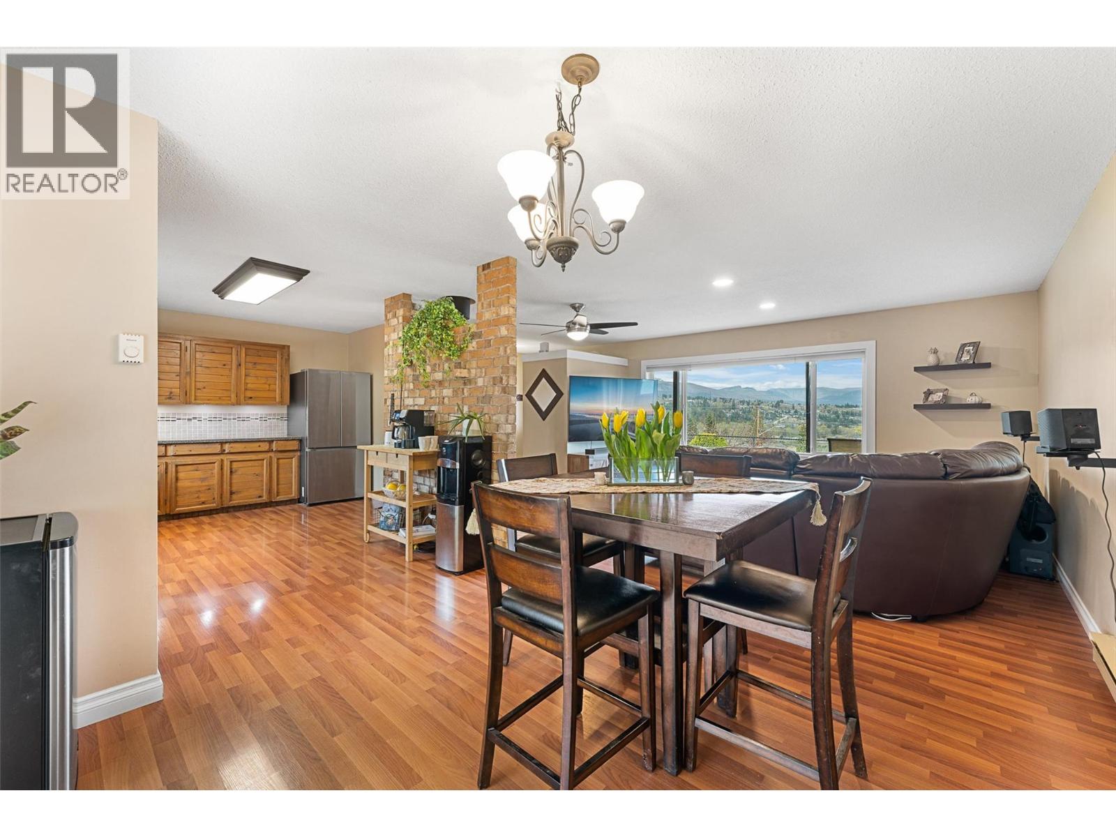 10679 Sherman Drive, Lake Country