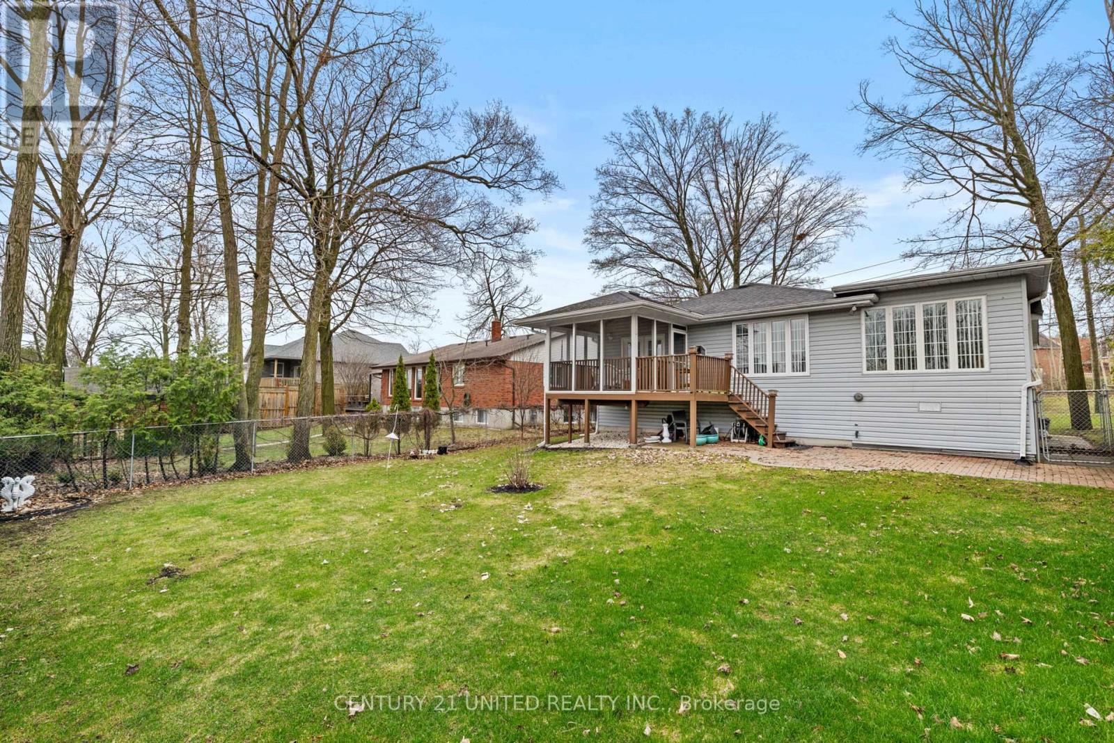 Fully Fenced Yard