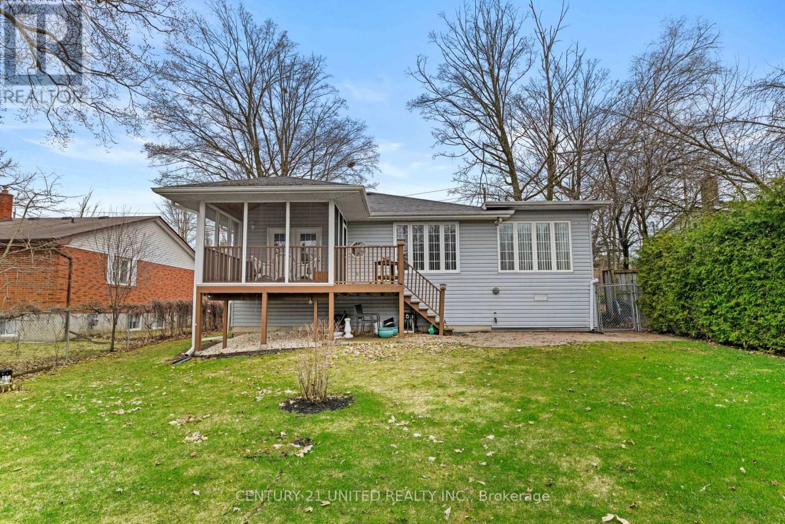 Fully Fenced Yard