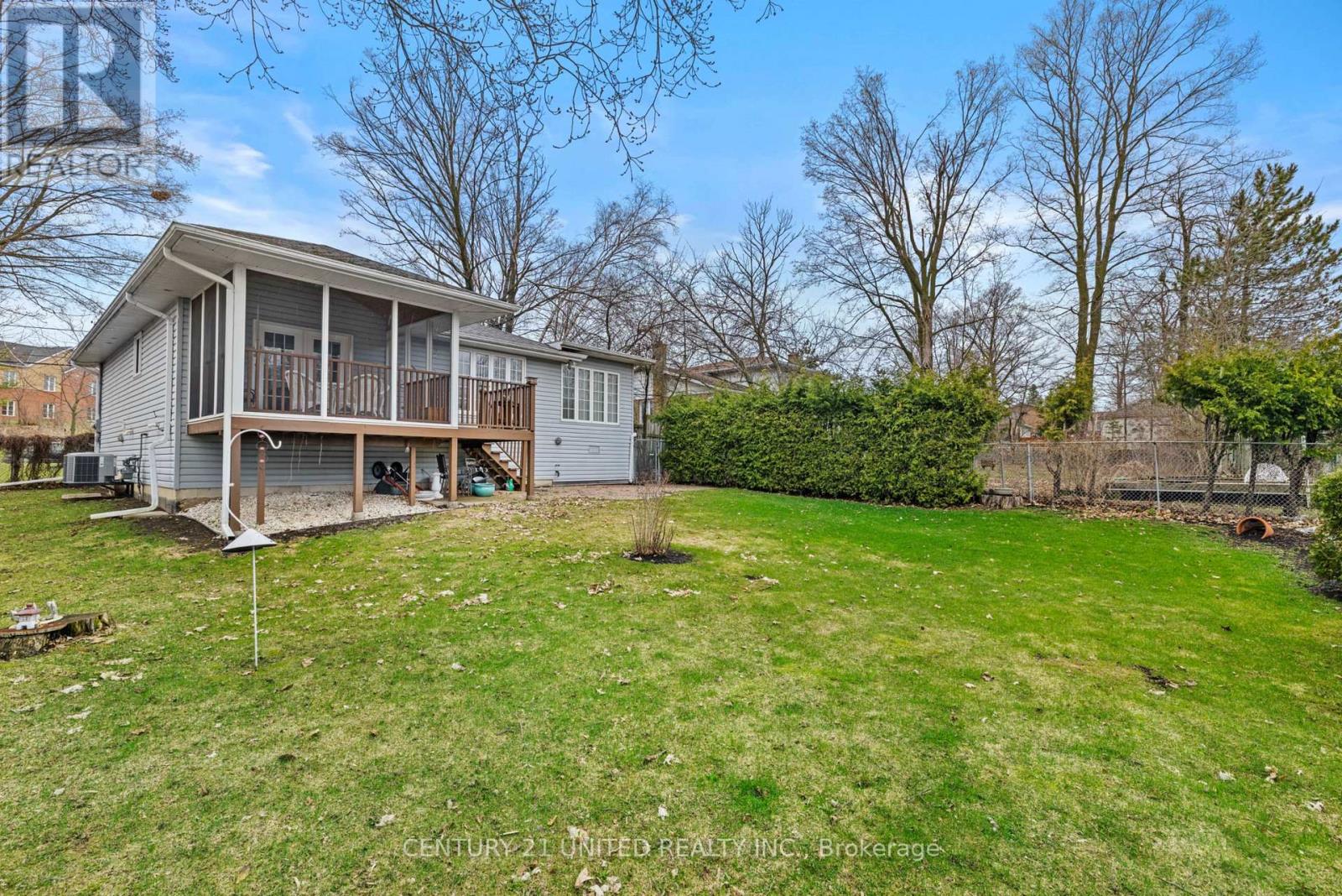 Fully Fenced Yard