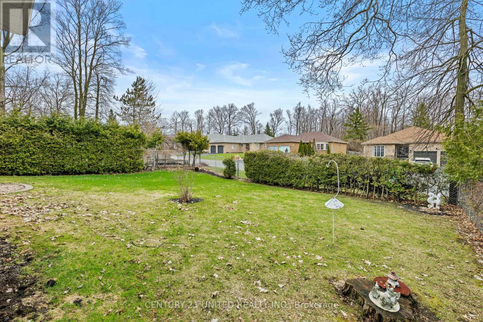 Fully Fenced Yard