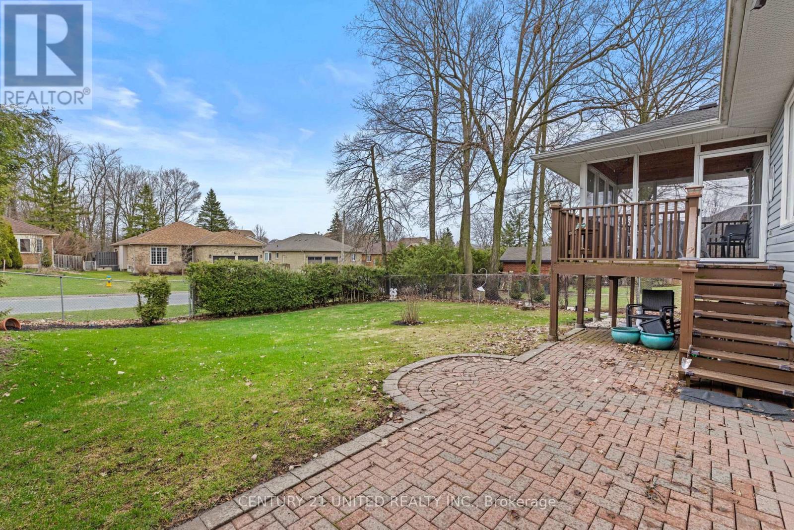 Fully Fenced Yard
