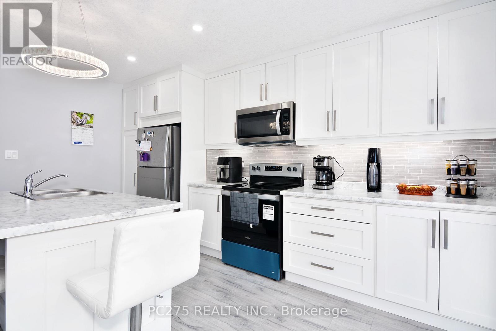 25 - 61 VIENNA ROAD Property Photo