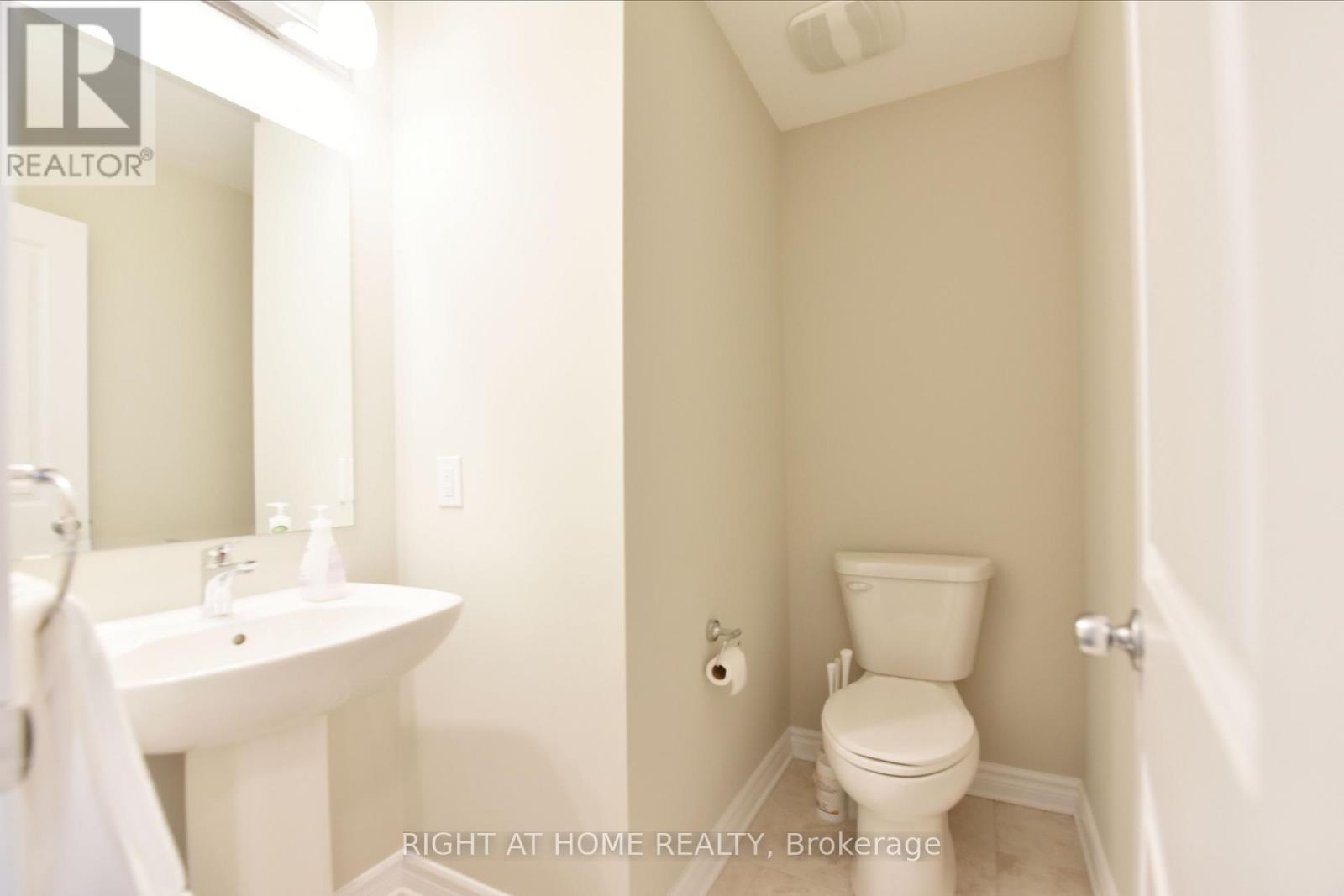 4 Bed, 3 Bath House for Rent in Ottawa – 630 EAGLE CREST HEIGHTS, Ottawa – MLS# X13014356 - Image 10