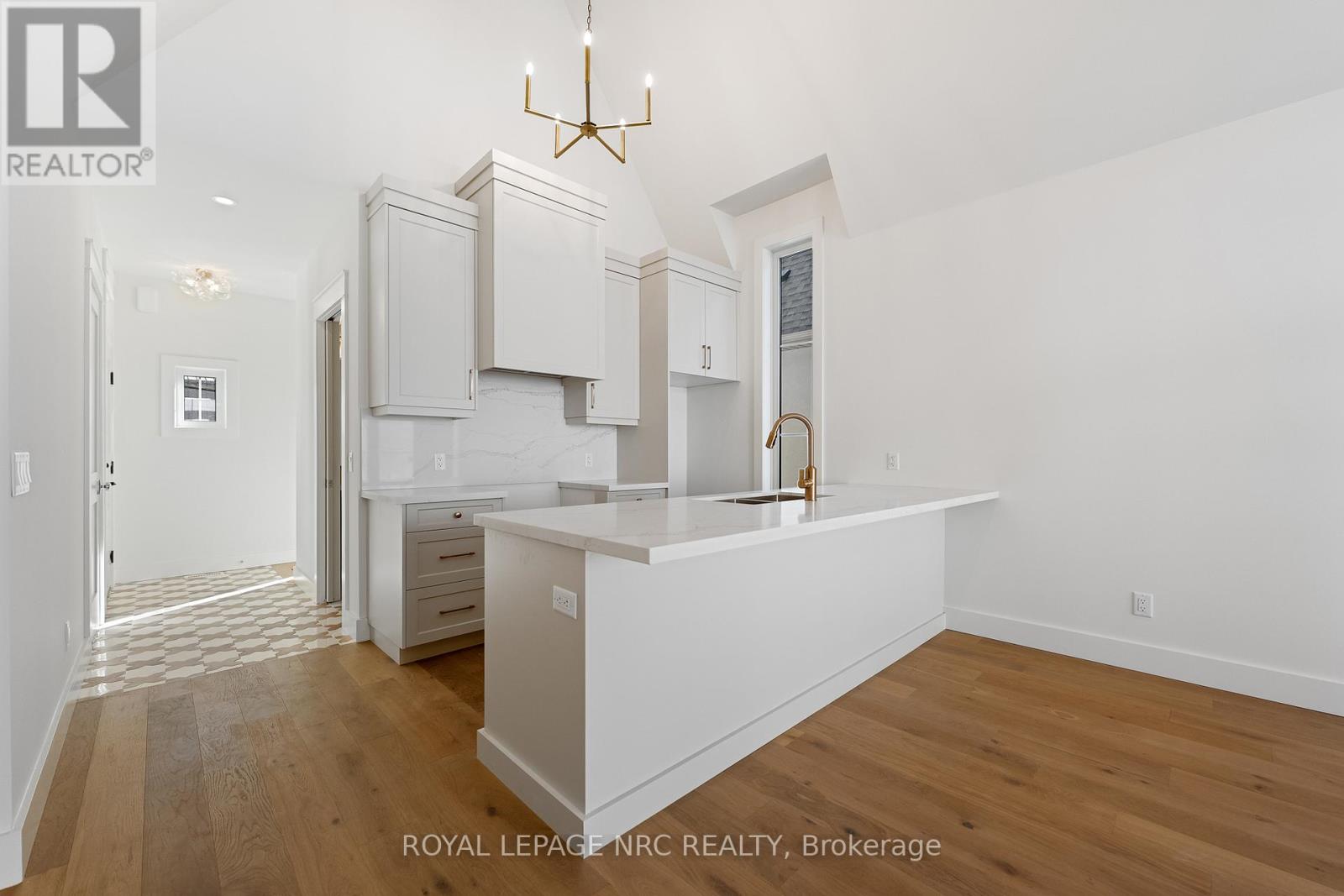 4050 GLENSPRING ROAD - 11