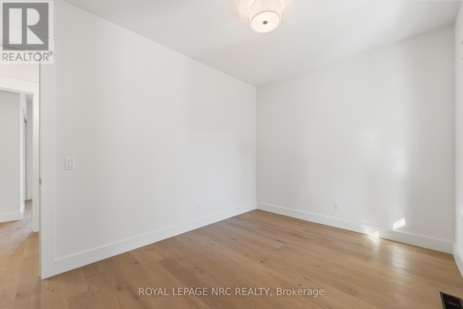 4050 GLENSPRING ROAD - 23