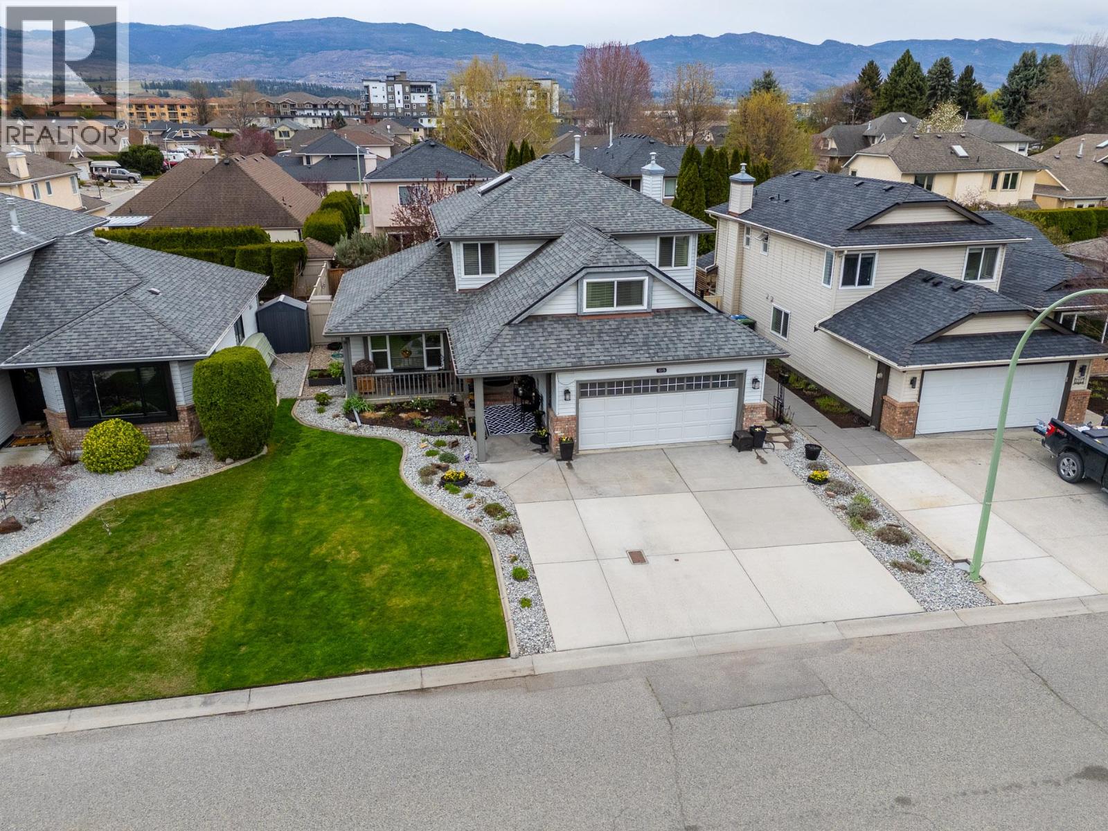 1015 Wintergreen Drive, Kelowna
