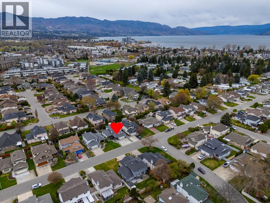 1015 Wintergreen Drive, Kelowna