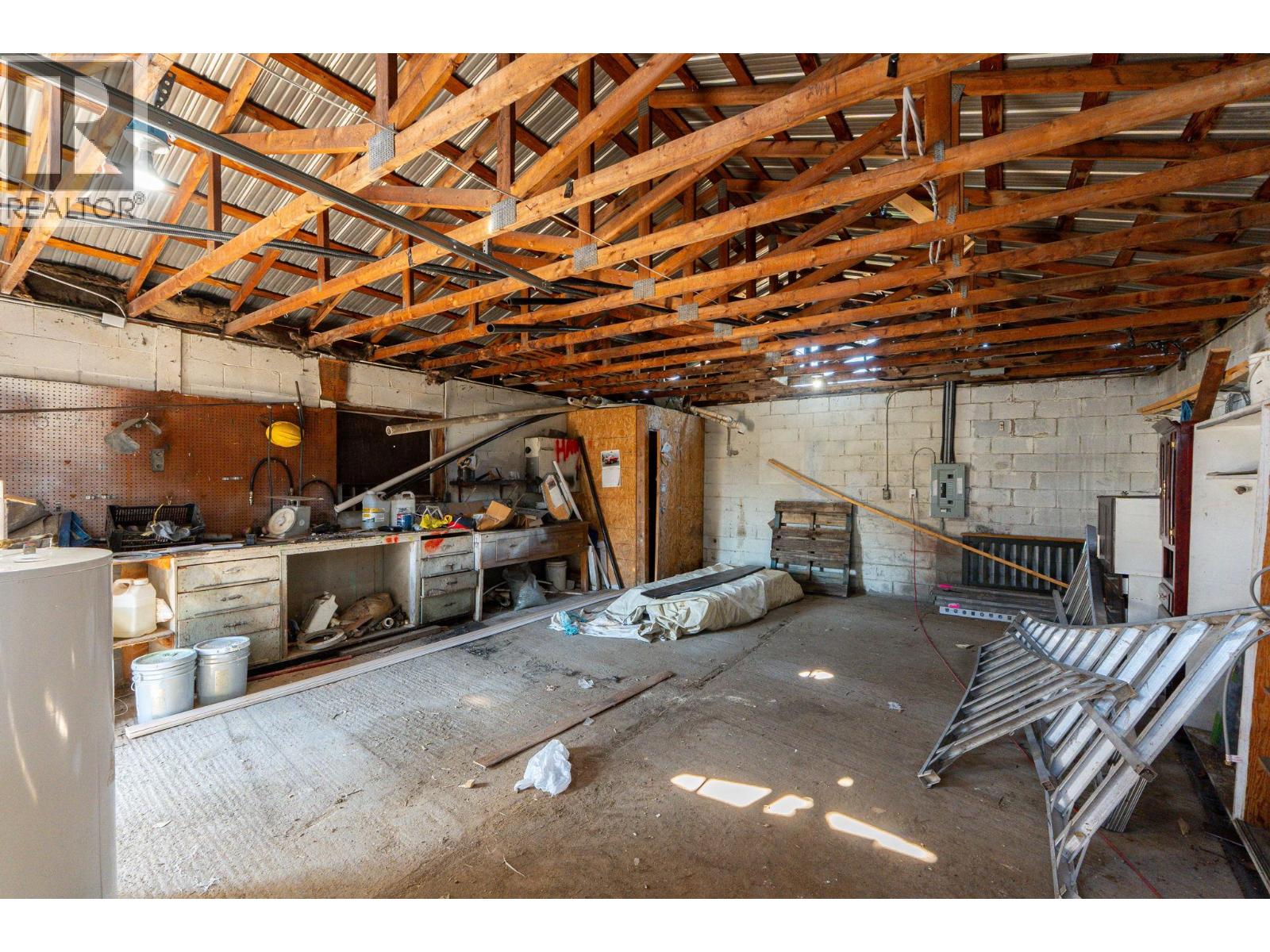 7337 Highway 97, Oliver