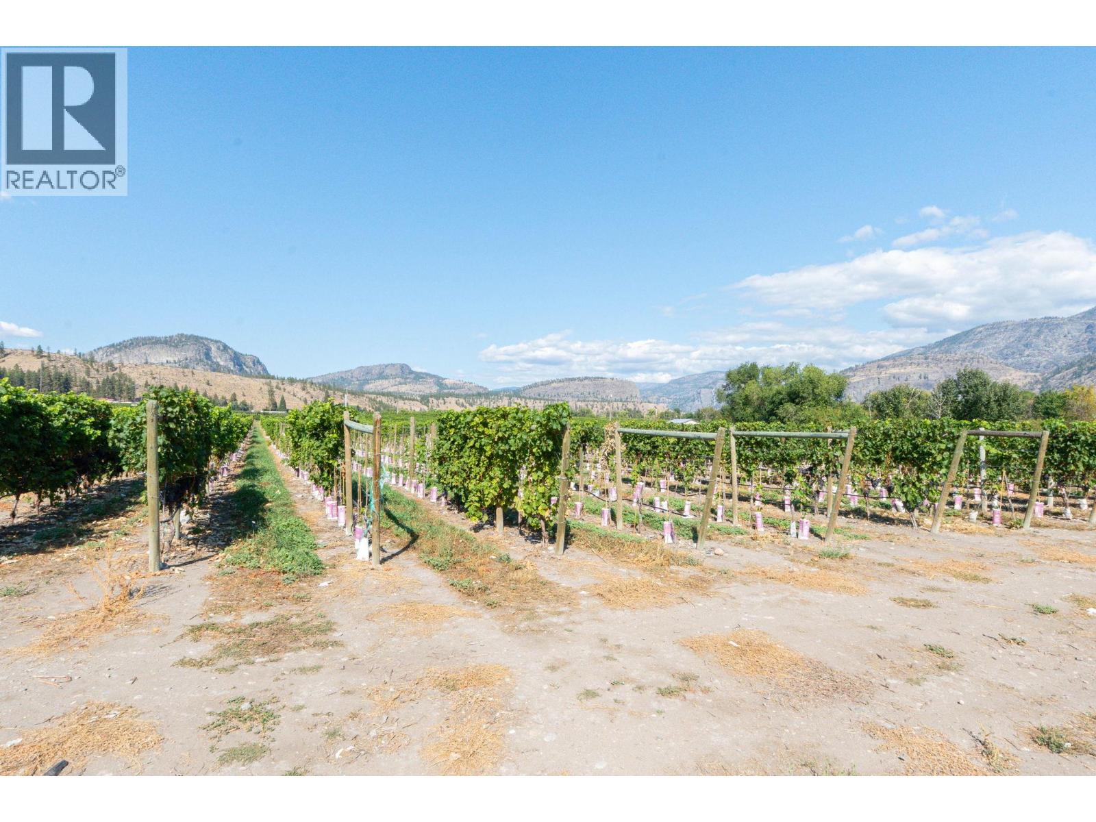 7337 Highway 97, Oliver