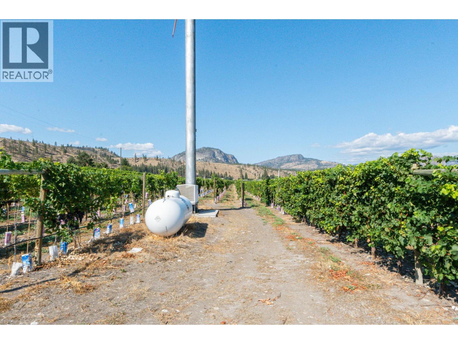 7337 Highway 97, Oliver