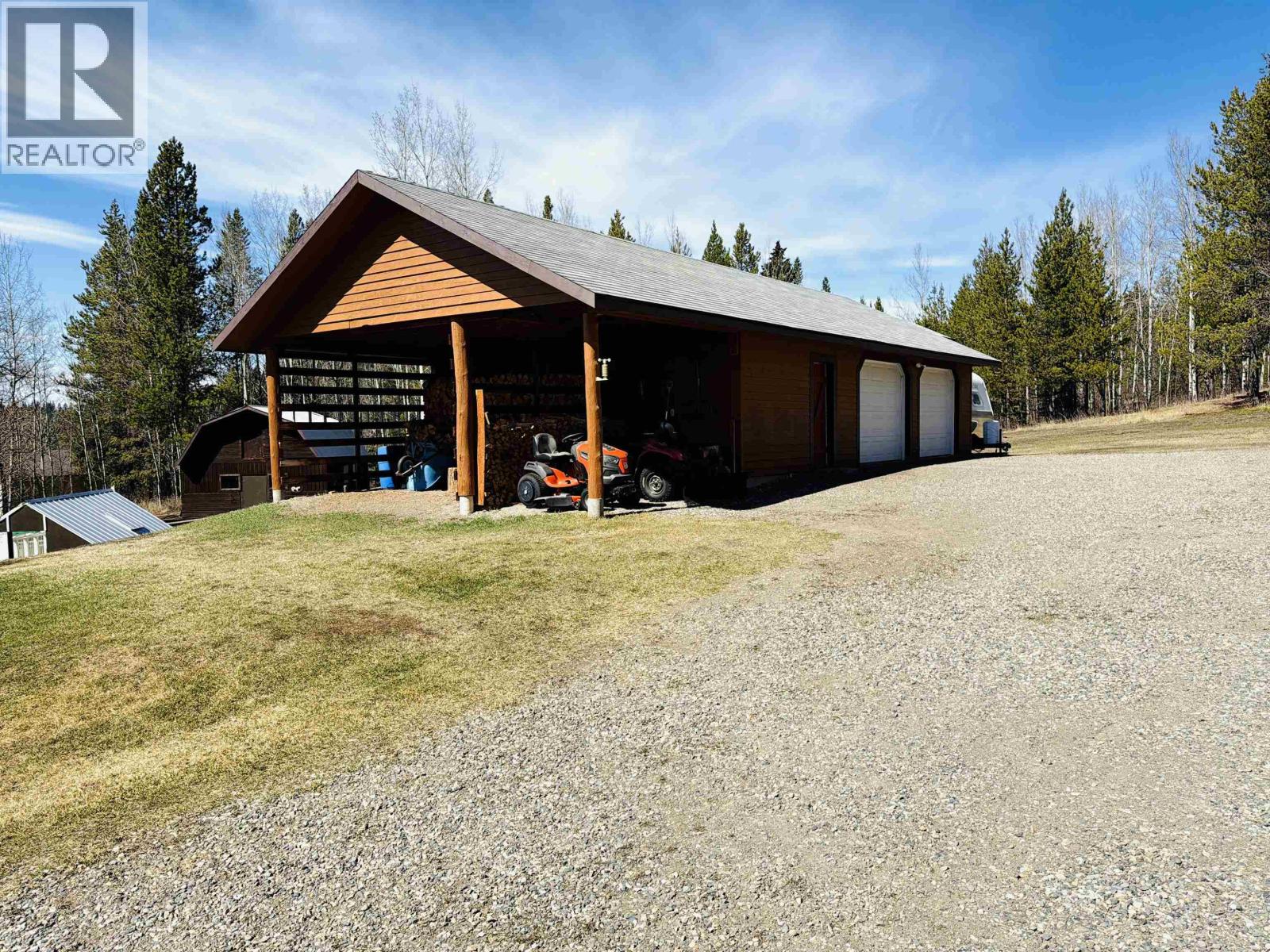 2815 PIONEER CRESCENT - 27