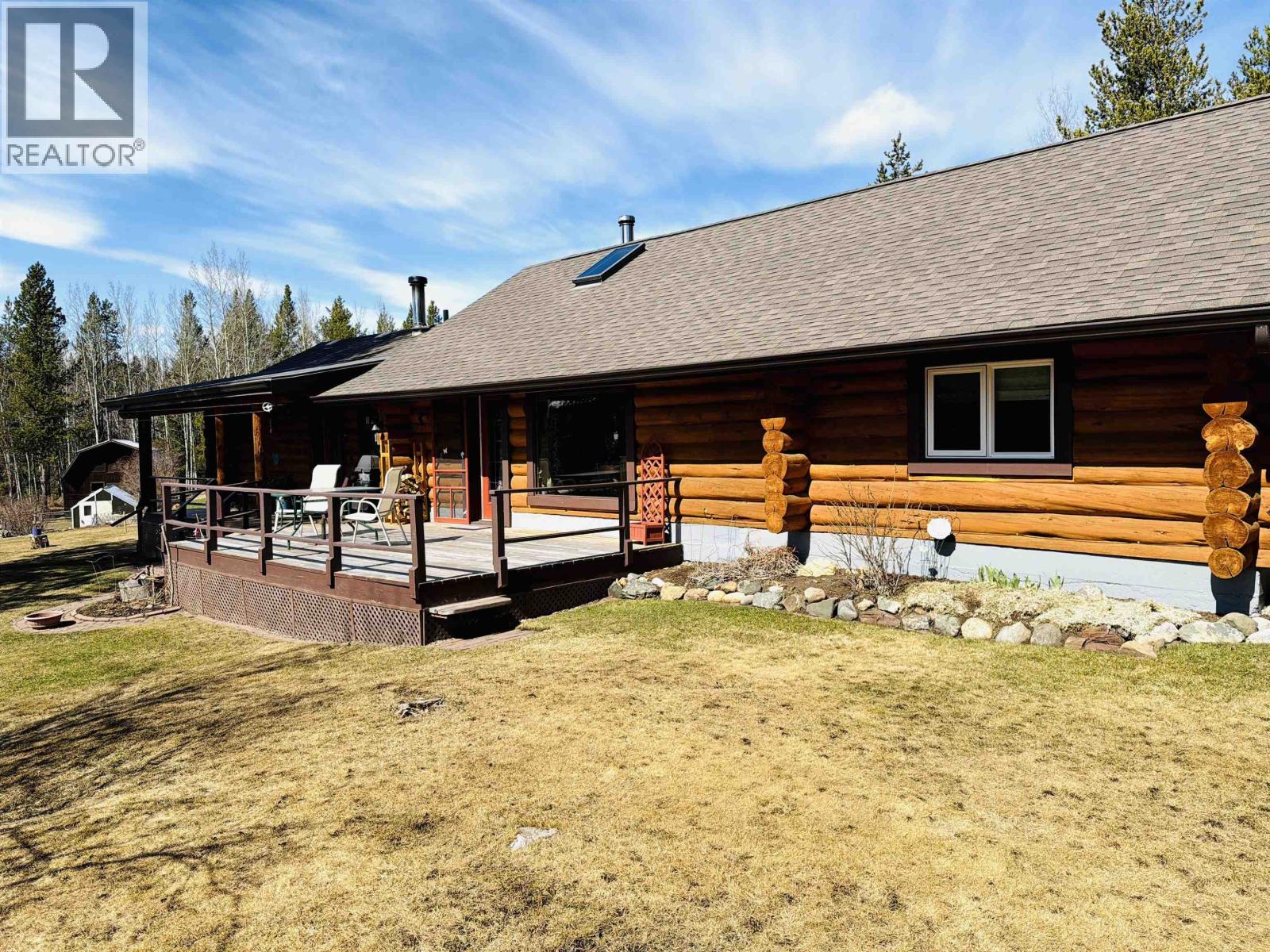 2815 PIONEER CRESCENT - 32