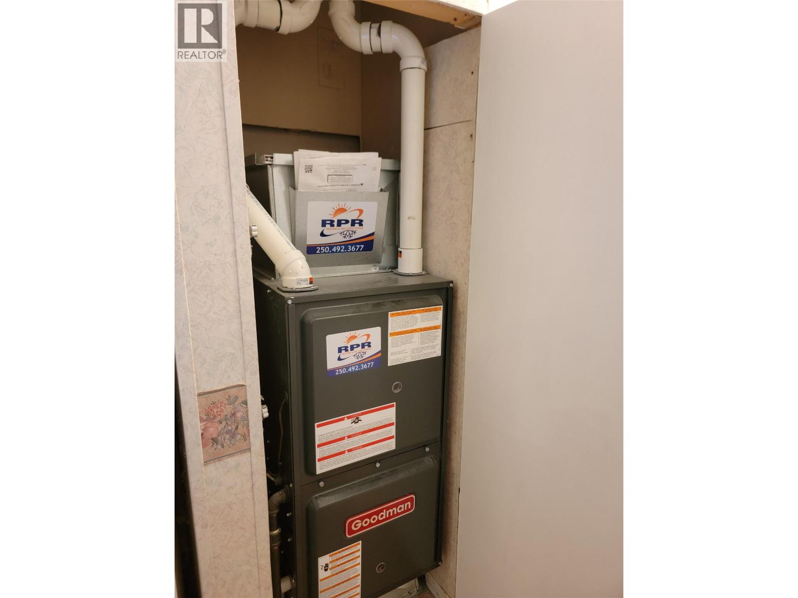 #32 1292 Highway 3A Unit# 32 - 29