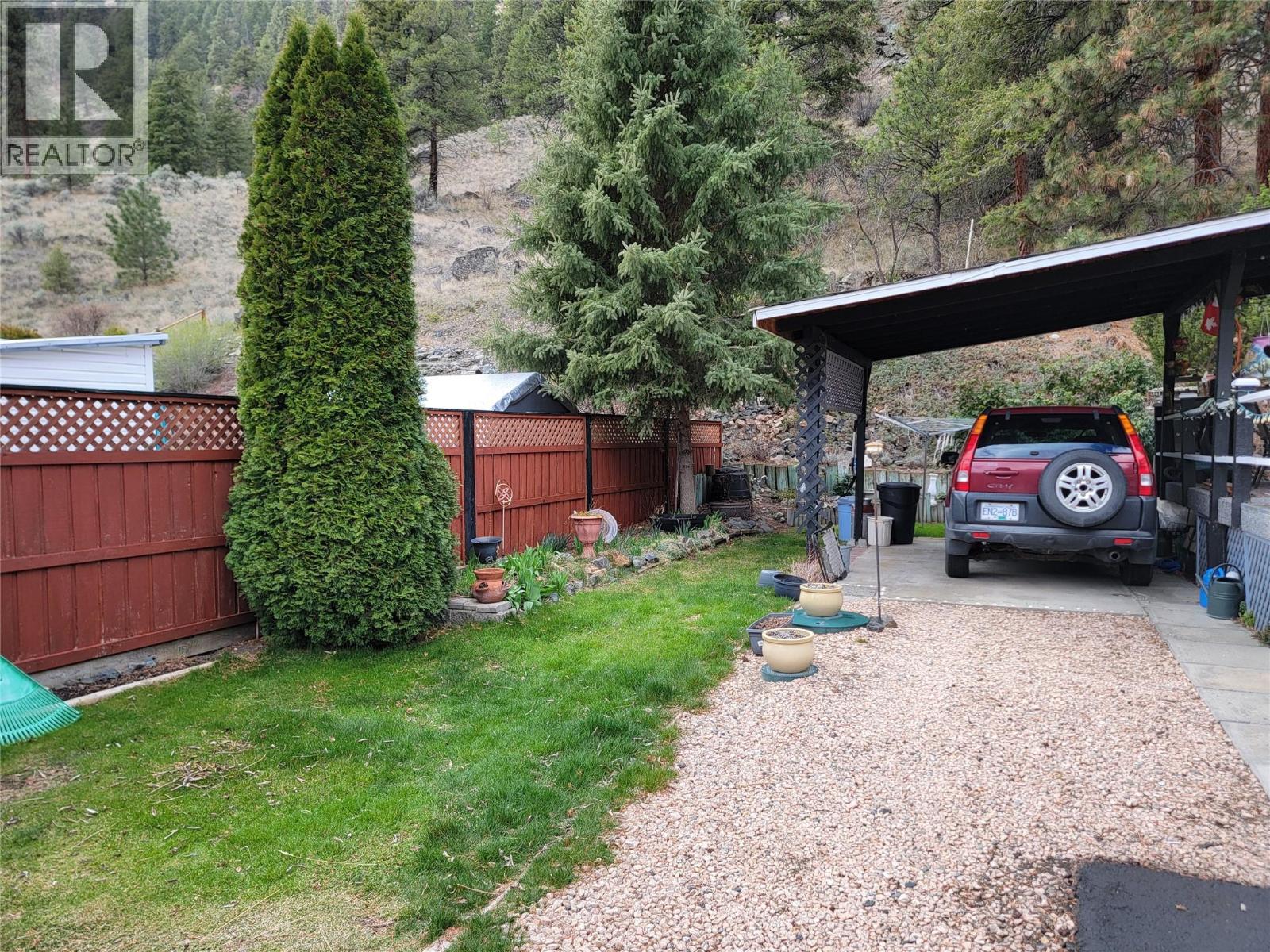 #32 1292 Highway 3A Unit# 32 - 42