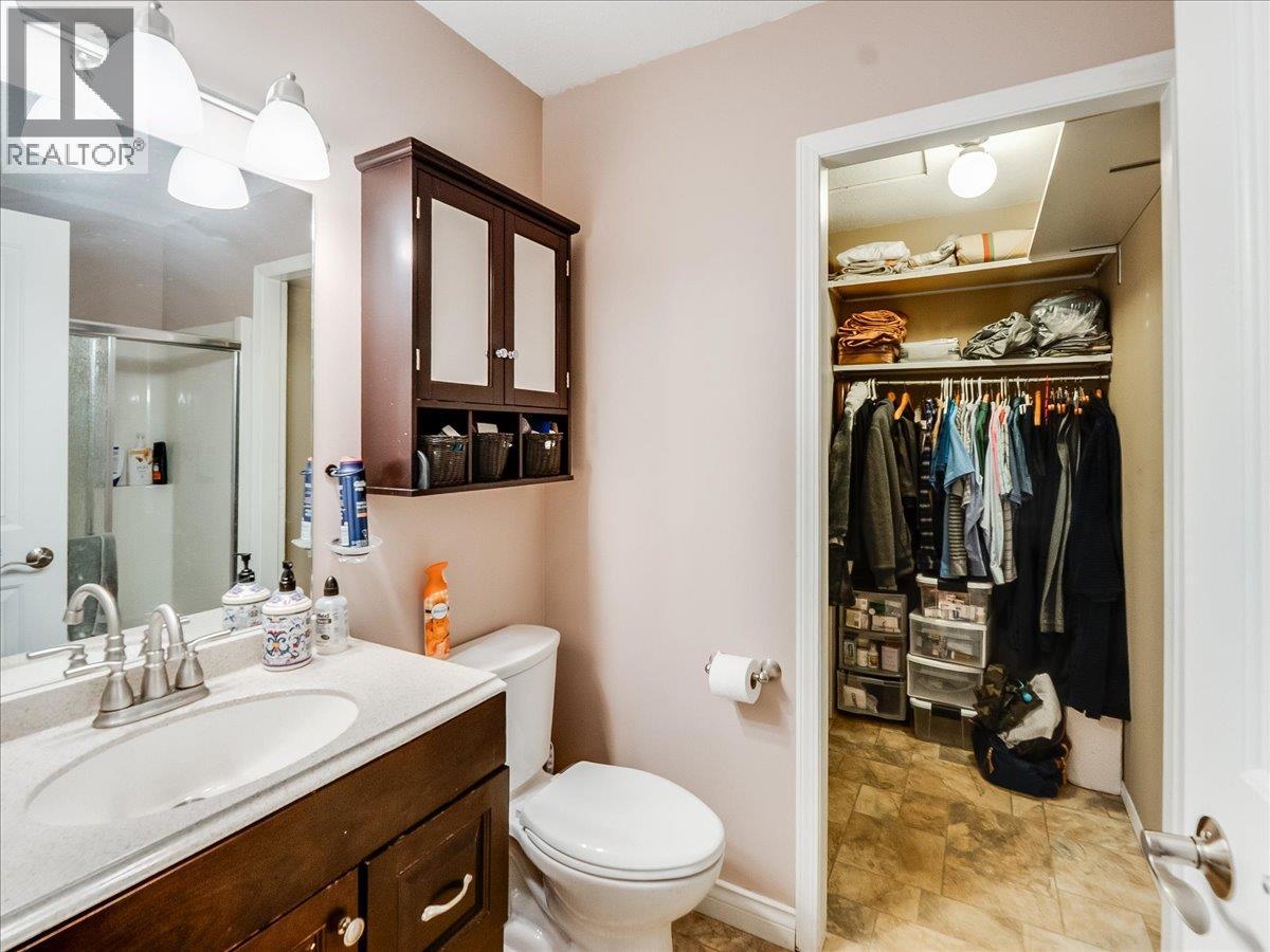 #38 2210 COLUMBIA Avenue - 30