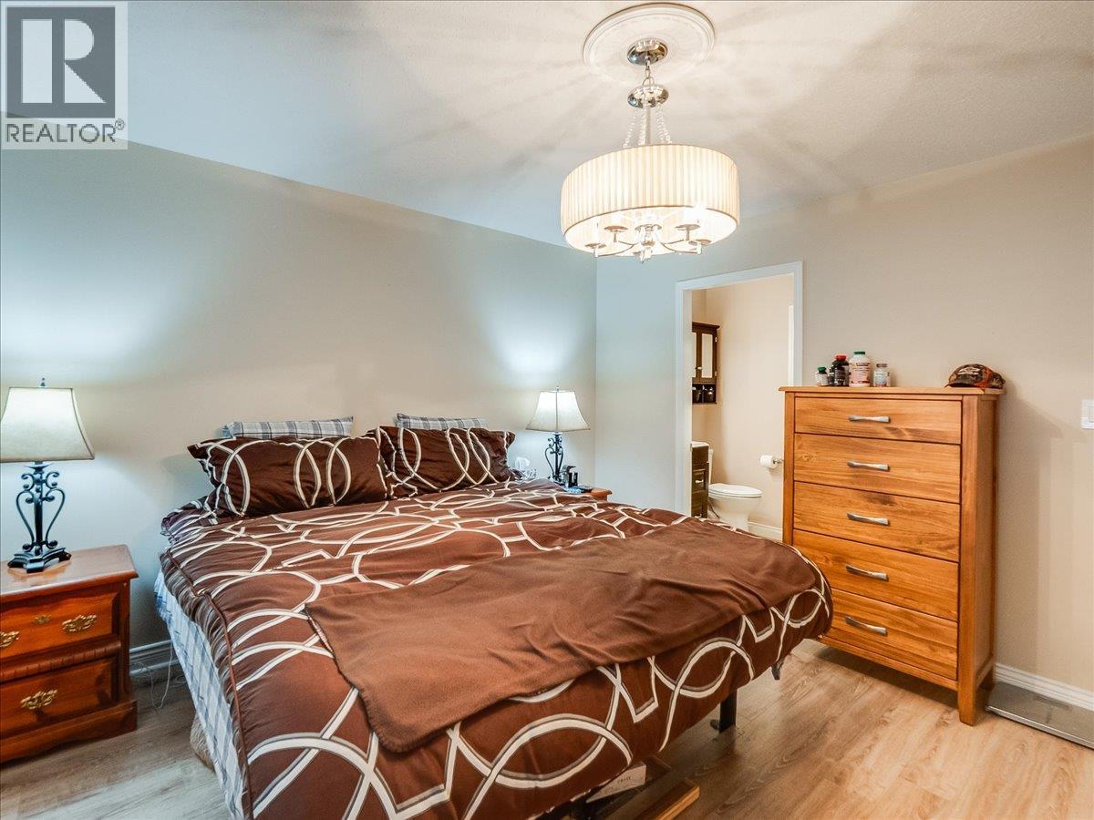 #38 2210 COLUMBIA Avenue - 26