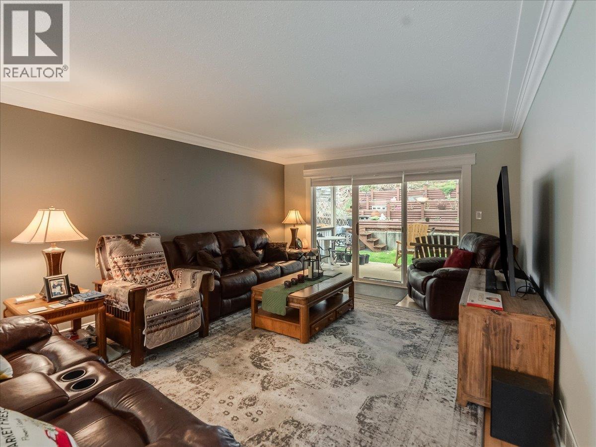 #38 2210 COLUMBIA Avenue - 20