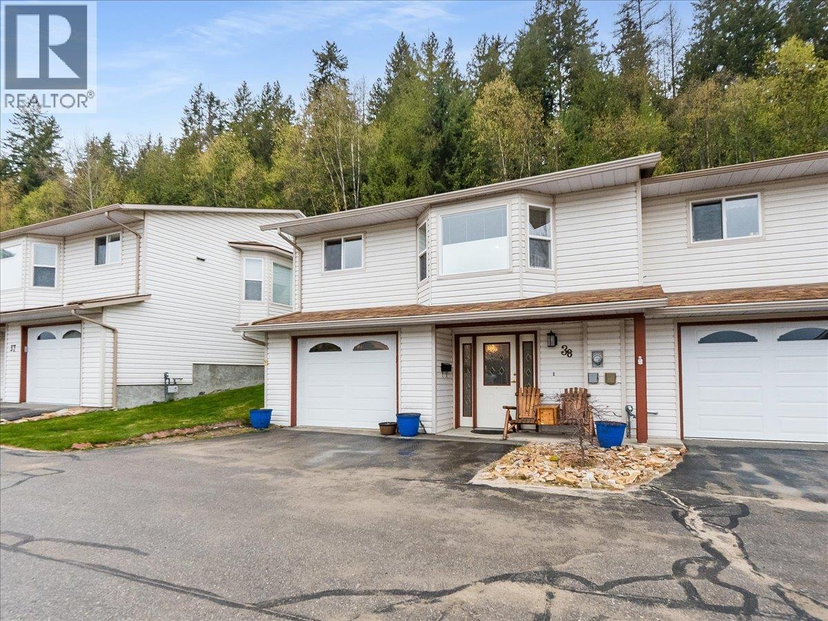 #38 2210 COLUMBIA Avenue - 2