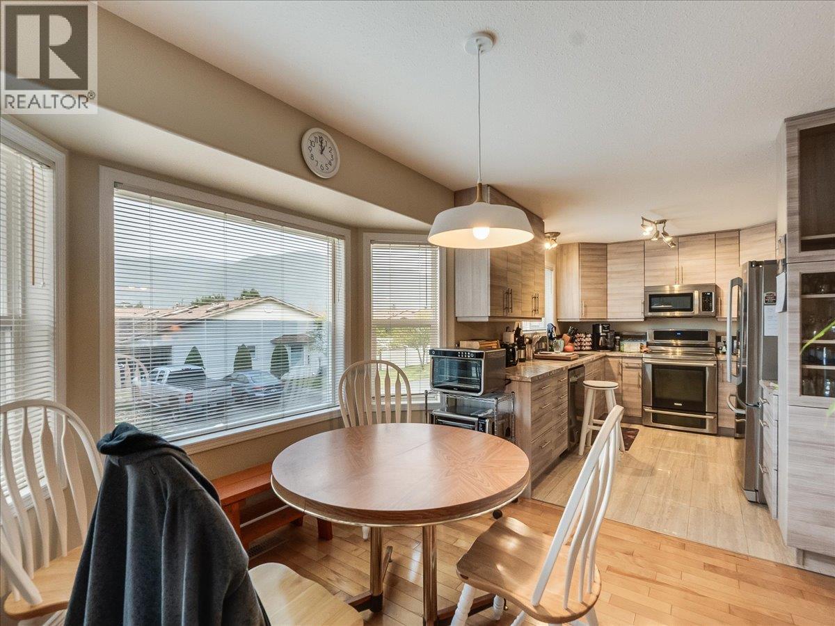 #38 2210 COLUMBIA AVENUE - 16