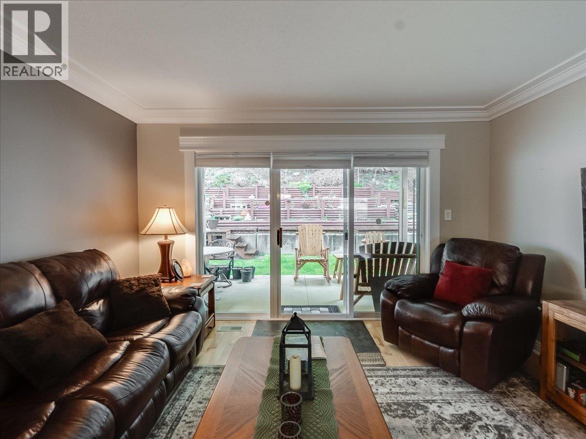 #38 2210 COLUMBIA Avenue - 21