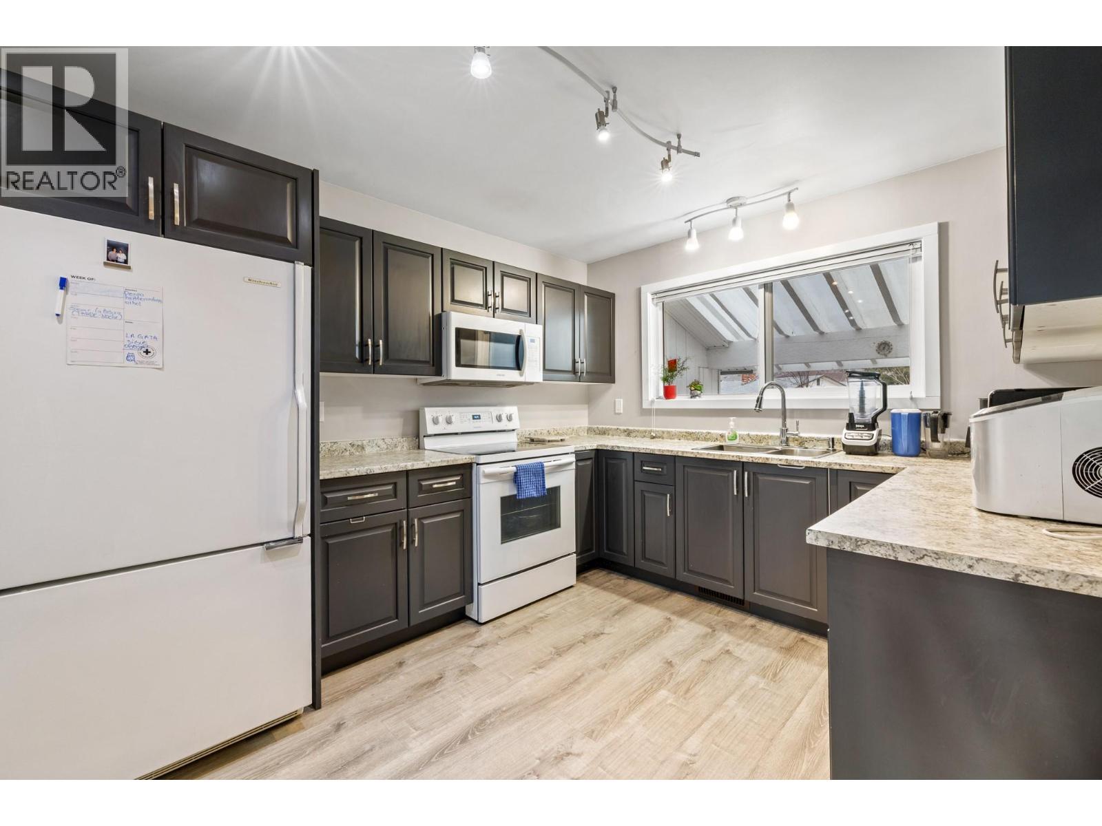 870 Dougall Road S, Kelowna