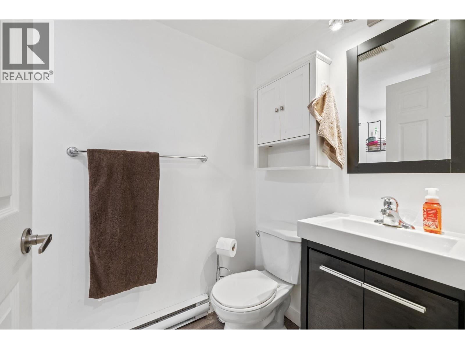 870 Dougall Road S - 17