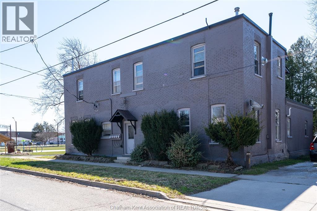195 SYDENHAM STREET - 1