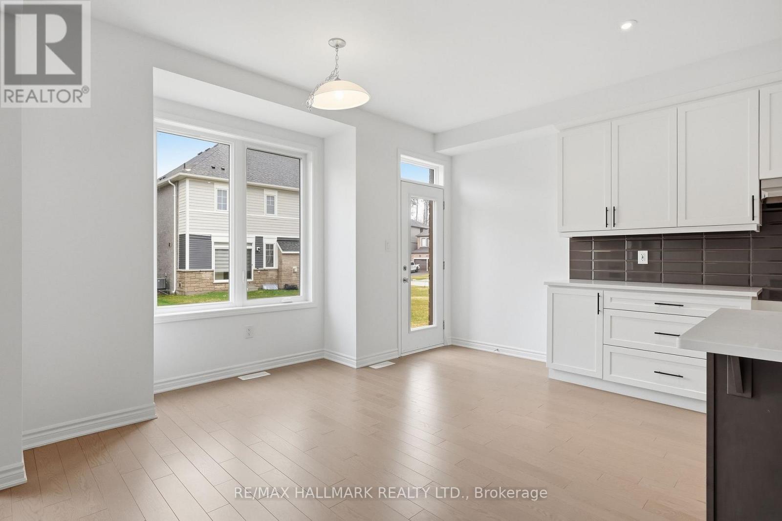 602 NEWLOVE STREET - 12