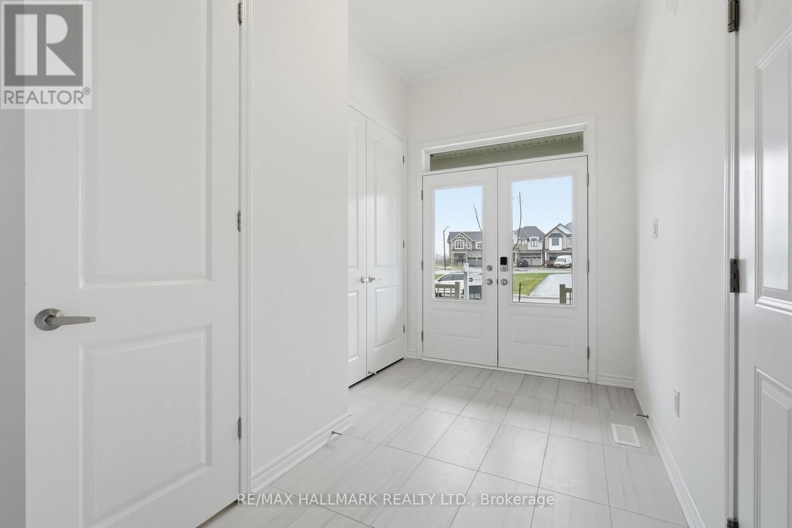602 NEWLOVE STREET - 5